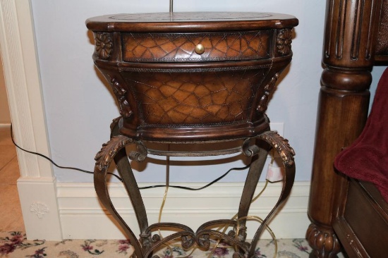 Nightstand table with 1 drawer