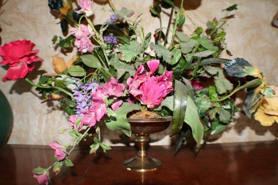 Gold flowerpot