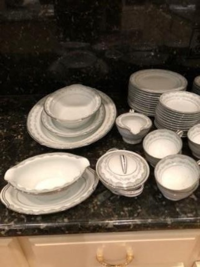 79 Piece Noritake China no. 6243, Margret