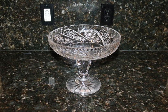 Crystal bowl with stand