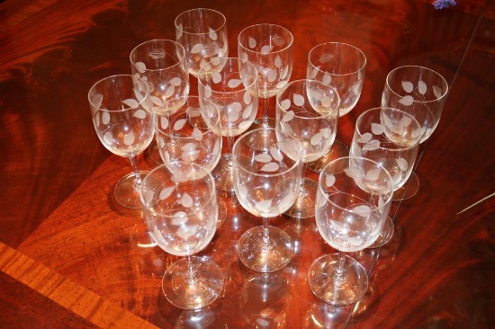 13-piece wine glass set