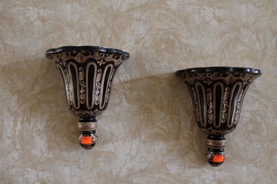 Wall planters (2) in Foyer 14" tall x 12 1/2" wide