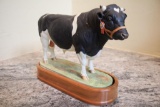Porcelain Fresian Bull, Doris Lender no. 92, signed plaque included, 1964 no. 1606