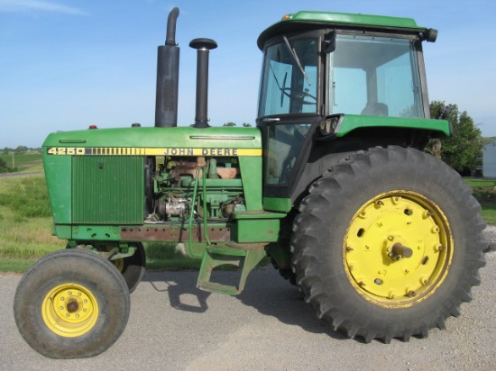 John Deere 4250