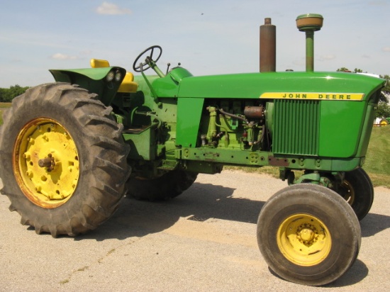 John Deere 4020