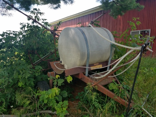 Crop Sprayer on cart. 200 gallon. 27' boom. No pump.