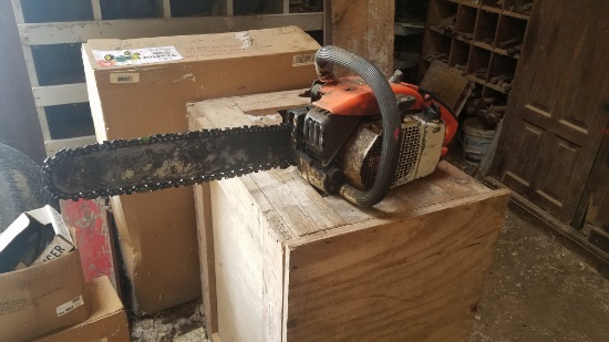 Stihl 032 AV Chainsaw with 16" bar.