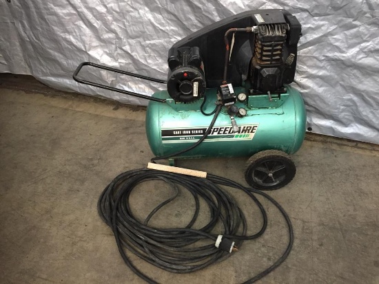 Grainger SpeedAire 4B228D 10 SCFM 20 Gallon Portable Air Compressor