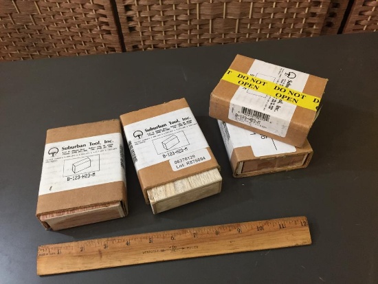 Suburban Tool Precision Tri-Blocks Gauge Block Set B-123-H23-M 8pcs