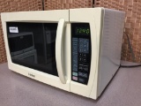 Haier MWM11100TW 1450W Countertop White Microwave Oven