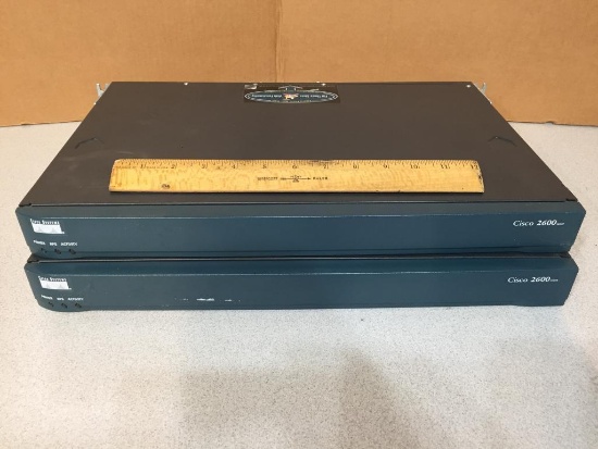 Cisco 2600 Series Modular Access Router - 2pcs