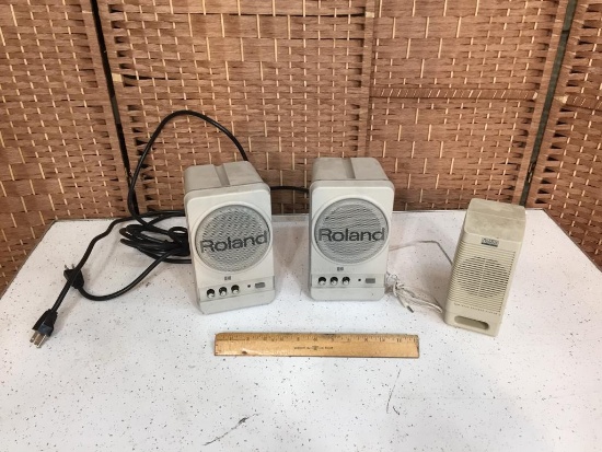 Roland MA-12C Stereo Micro Monitor Speakers