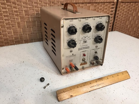 Datapulse 100 Pulse Generator