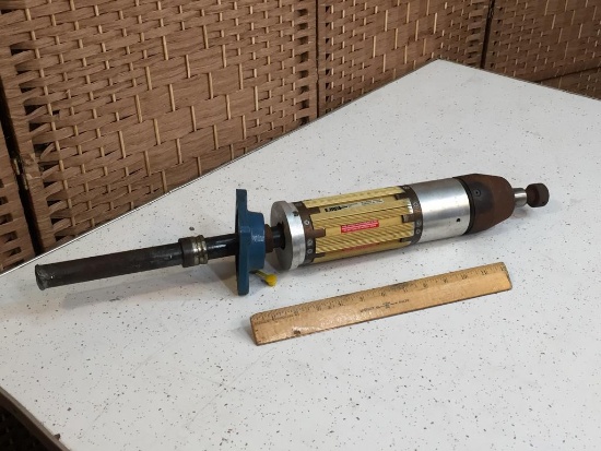 JRC Thru Bore Leaf Type Air Chuck