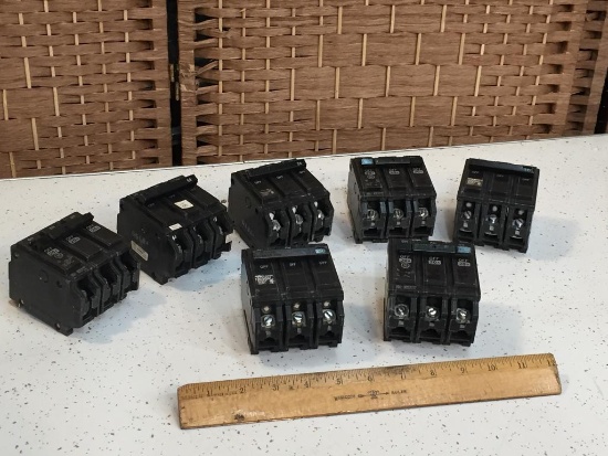 General Electric GE 3 Pole 20A & 60A Circuit Breakers - 7pcs