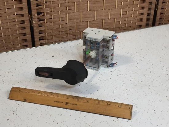 General Electric GE DILOS 1-40 40A Switch Disconnector
