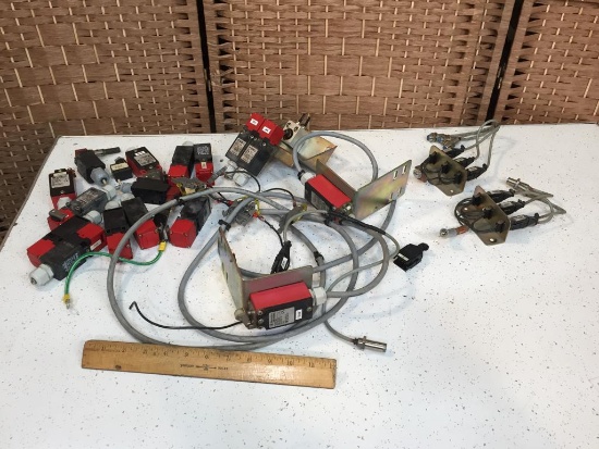 Assorted Pizzato FR-692-D1 & Bernstein GC-U1Z Limit Switches - 16