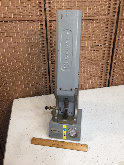 Cembre PNB-1 Pneumo-Hydraulic Industrial Crimping Machine