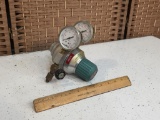 Air Products E12-Q-N515C Gas Regulator w/ Gauges