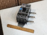 Siemens FXD63B250 250A 600VAC 3 Pole Type FXD6-A Circuit Breaker with Thermal-Magnetic Trip