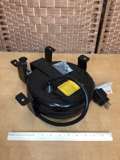 Hubbell 0109445 Recoiling Commercial Cord Reel 120V 15A / 15 feet Extension Cord