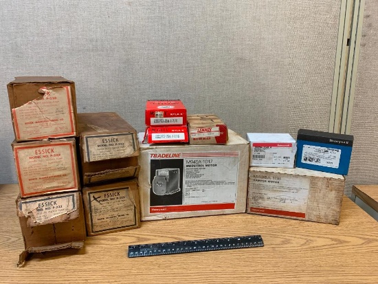 Mixed Lot / Essick Cooler Pump / Signal Amp / Pneumatic Thermostat / Bearings / Motors