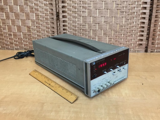 Hewlett Packard HP 4261A Digital LCR Meter