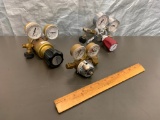 Assorted Gas Regulators VWR 55850-420 / Prostar PRX-21233 / Uniweld - 3ps