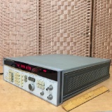 Hewlett Packard HP 3325A Frequency Synthesizer / Level Generator