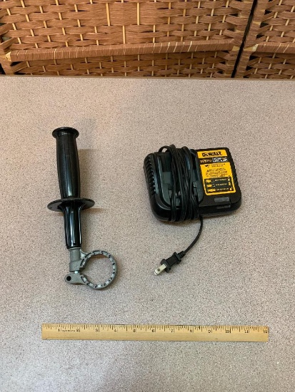 Dewalt DCB113 12-20V Max Li-Ion Battery Charger