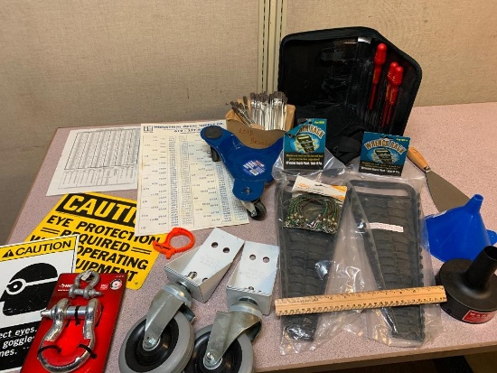 Mixed Tools / Signs / Movers Dolly / Acid Brushes / Screwdrives / Funnels / D-Ring