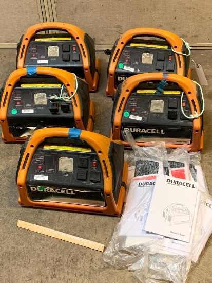 Duracell PowerPack 600 / 600W Jump Starter and Inverter / Radio / Flashlight - 5pcs