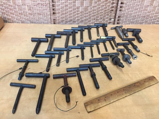 Lot of Locking Pins 22lbs