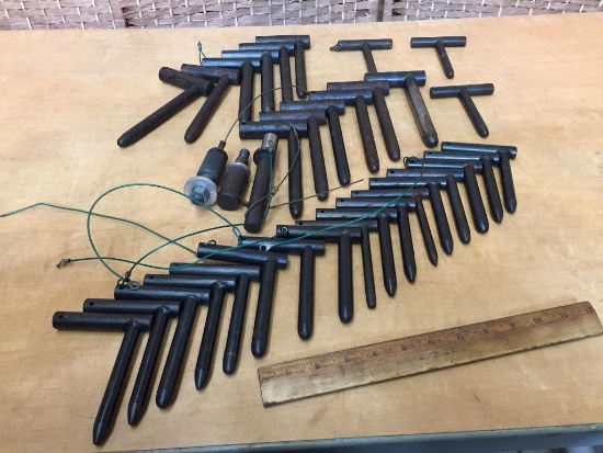 Lot of Locking Pins 21lbs