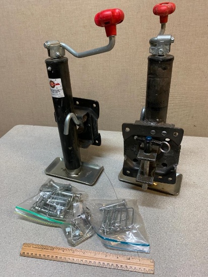 Carry-On Corp. 3000lbs / 2000lbs Lift Capacity Trailer Jacks - 2pcs