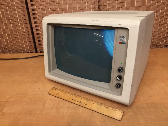 IBM 5153 12" CGA Color Display Monitor