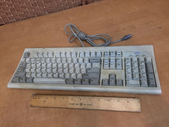 IBM KB-8923 Wired PS/2 Computer CLICKY GAMING Keyboard
