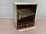 Boekel 132000 Scientific Small Analog Benchtop Incubator