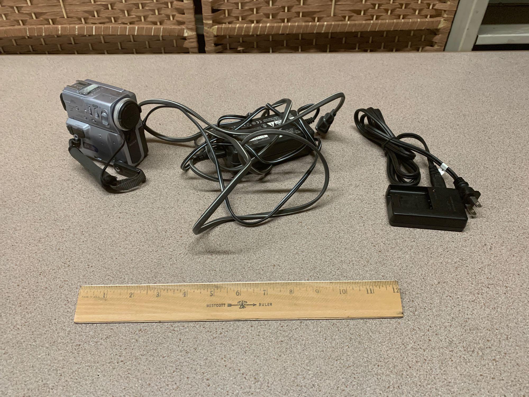 Sony DCR-PC9 NTSC MiniDV Digital Handycam | Proxibid