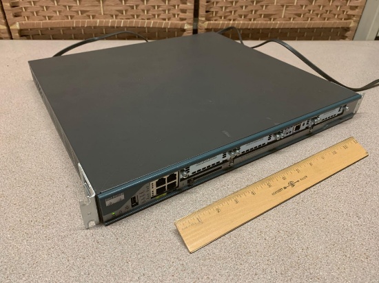 Cisco 2800 Series 2801 / Integrated Services Router
