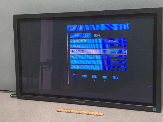 Panasonic TH-42PWD7UY 42in Plasma Monitor / NO TV Tuner