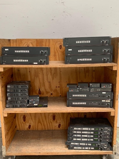 Mixed Extron / Distribution Amplifier / AV Switchers / HDMI Extenders / Power Amplifiers