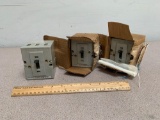 Eaton AQB-A50 3 Pole 15A 500VAC Industrial Circuit Breakers - 3pcs