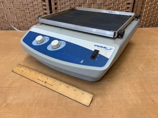 VWR Standard Orbital Shaker Model 3500