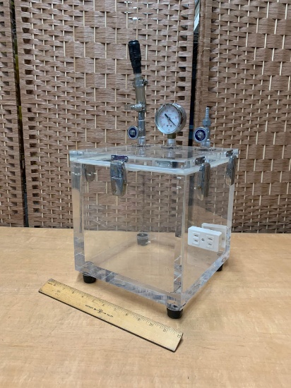 Fisher Scientific Vacuum Desiccator Cabinet / Box