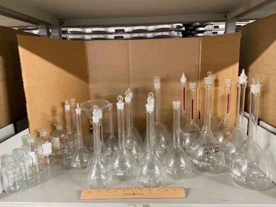 Miscellaneous Laboratory Glassware / Flasks / Bottles - 27pcs