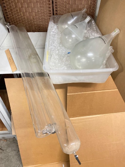 Miscellaneous Laboratory Glassware / Round Bottom Flasks / Distillation Column