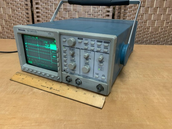 Tektronix TDS-320 100MHz 500MS/s Two Channel Digital Oscilloscope