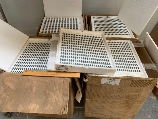 Lumex LCD-S301C31TR-S2.3 / 3 Digit Display LCD Screens - 4boxes 24000 LCD's