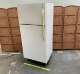 Kenmore 253.6580250A Refrigerator 30 x 32 x 65 tall
